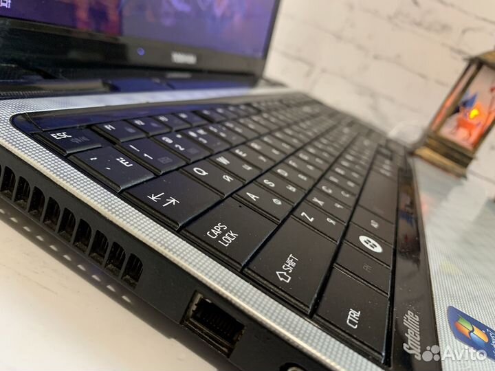Игровой ноутбук Toshiba i5/4ядра/GT 525M/500gb
