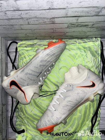 Бутсы Nike Phantom Luna