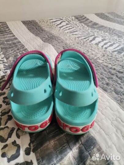 Босоножки Crocs j1