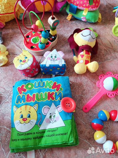 Развивающие игрушки для малыша