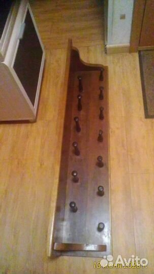 Вешалка настенная в прихожую