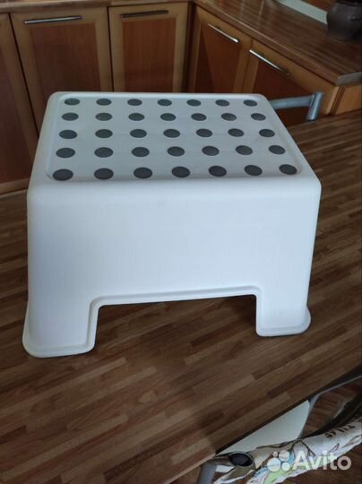 Подставка для ног детская IKEA. Стульчик