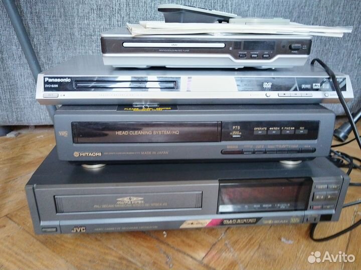 Видеомагнитофон JVC Hitachi Panasonic