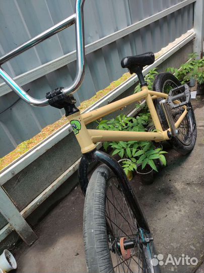 Трюковой велосипед BMX