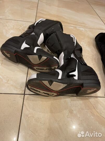 Мотоботинки женские