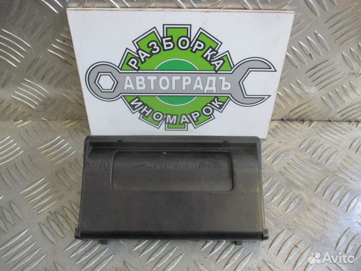 Пепельница Audi 100 C3 1988г
