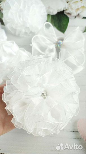 Школьные банты пышные