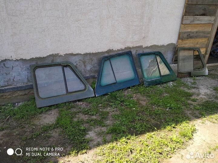 Форточки боковые