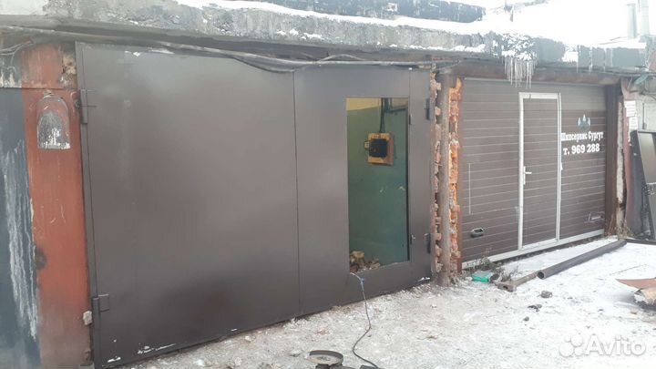 Ворота гаражные металлические распашные