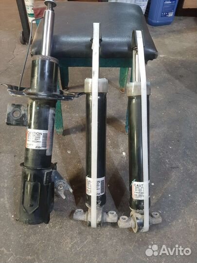 Амортизаторы на форд 5 хорошие состояние