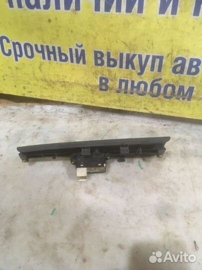 Кнопка стеклоподьемника Kia Cerato