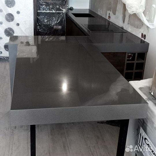 Столешница на кухню из камня м2