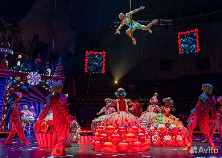 Грандиозное, яркое, потрясающее шоу Роботы в цирке