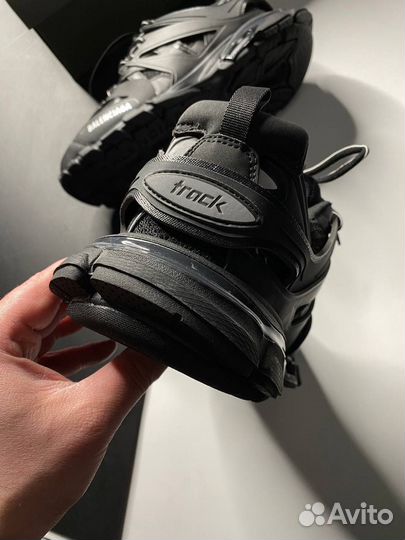 Balenciaga track 1 black