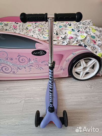 Самокат со светящимися колесами