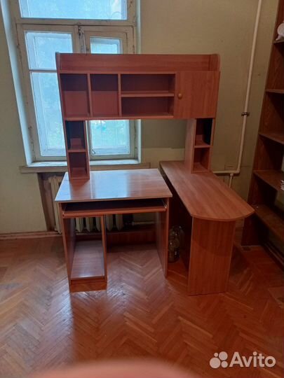 Компьютерный стол