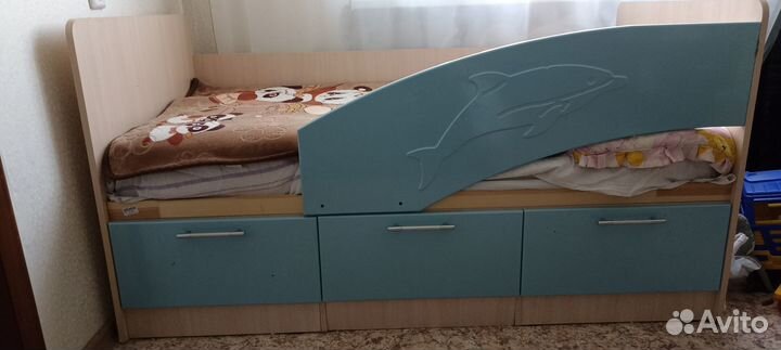 Детская кроватка