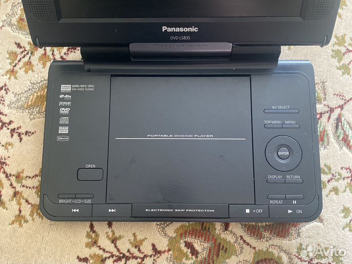 Портативный dvd плеер Panasonic DVD-LS835