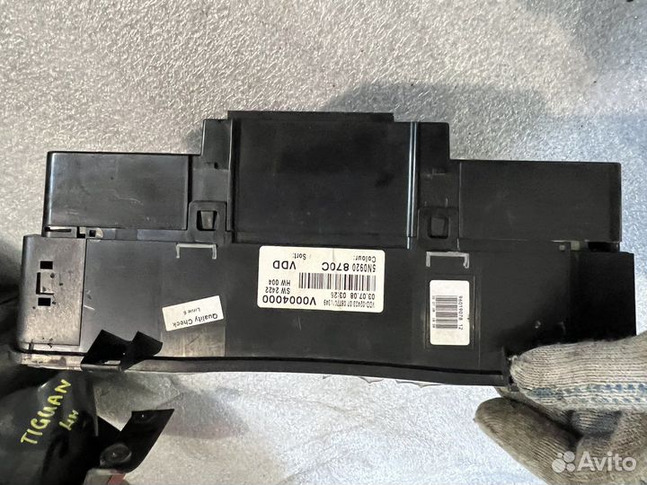 Щиток приборов VW Tiguan 2008