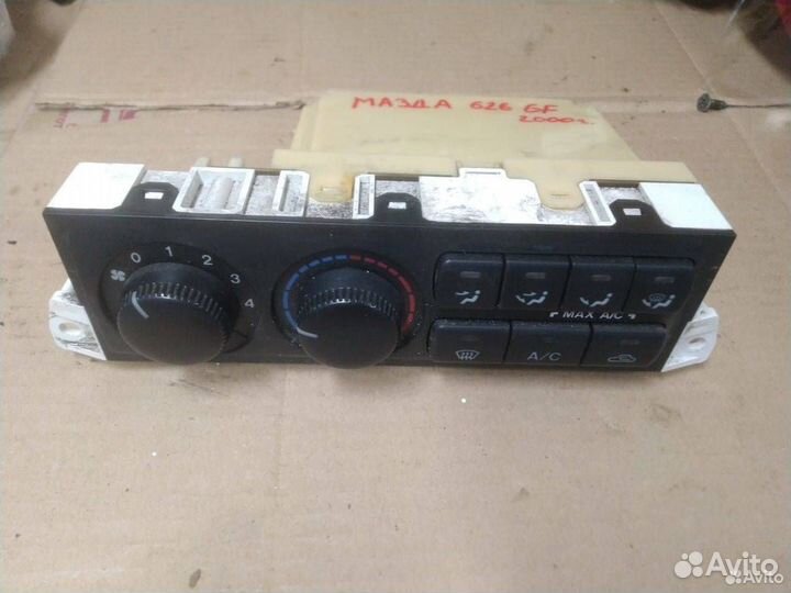 Блок управления печки/климат-контроля Mazda 626