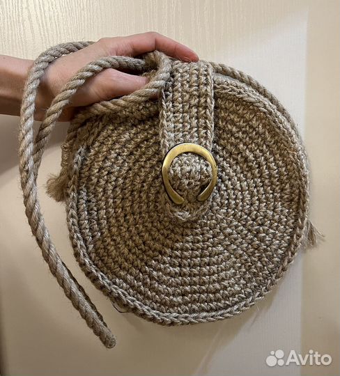 Стильная сумочкаиз джута