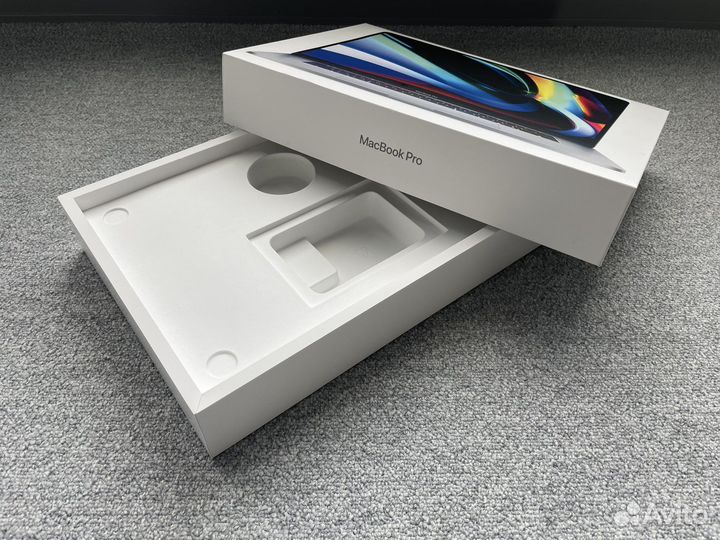 Коробка от MacBook Pro (16 дюйм)