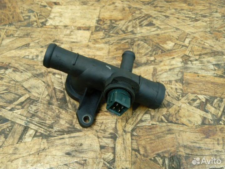 Корпус термостата Audi A3 8L1 AGU 1998