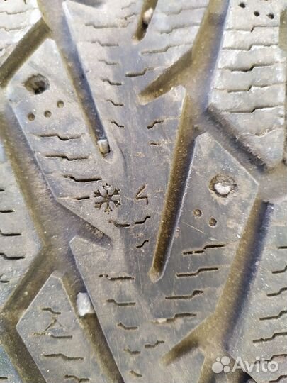 Nokian Tyres Hakkapeliitta 7 215/50 R17