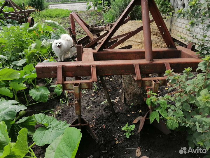 Культиватор окучник