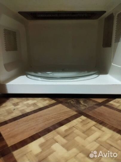 Микроволновая печь Welltone