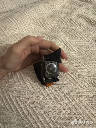 Продам часы apple