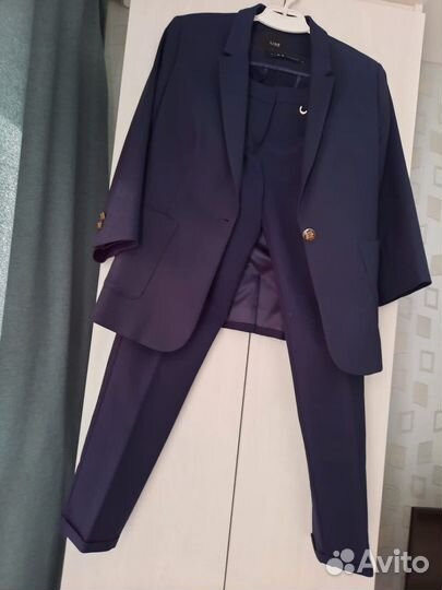 Костюмы/платье/плащ/блузы