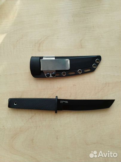 Нож туристический черный