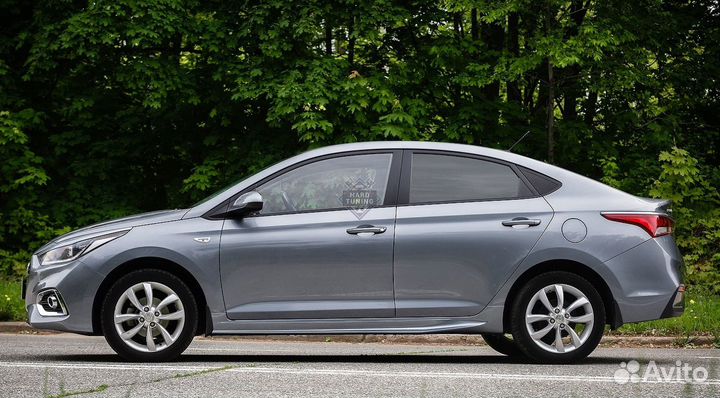 Накладки порогов BS до брызговиков Hyundai Solaris