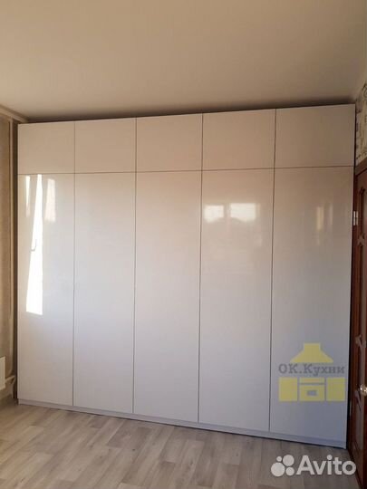 Шкаф навесной