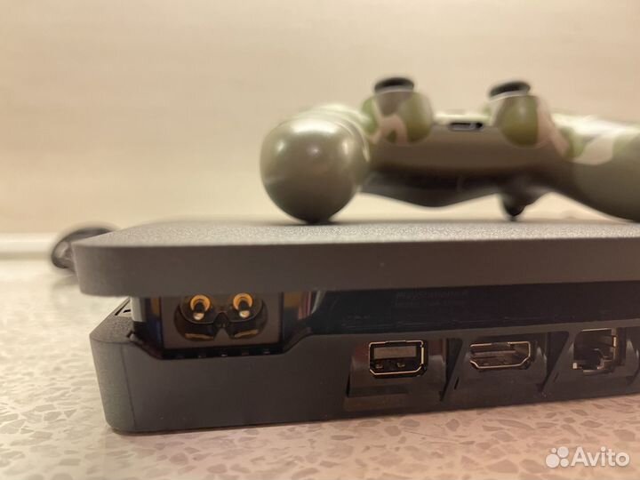 Sony Playstation 4 Slim (много игр )