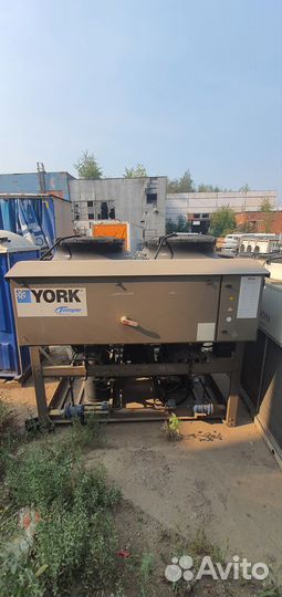 Чиллер для охлаждения воды 201 кВт