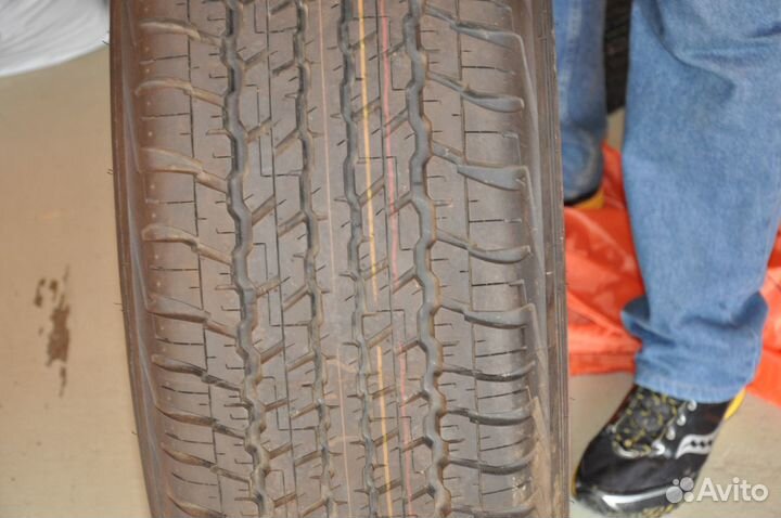 285/65 R17 Toyota Land Cruiser 200 dunlop