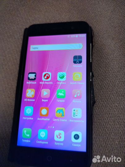 ZTE Blade A520, 2/16 ГБ