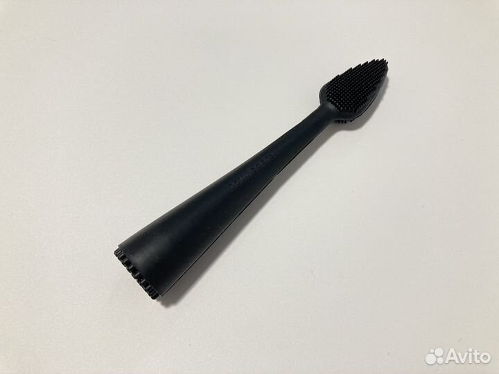 Силиконовая щеточка для лица Double Dare OMG