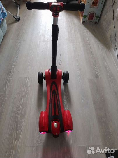 Самокат 3-х колесный Kreiss реактивный