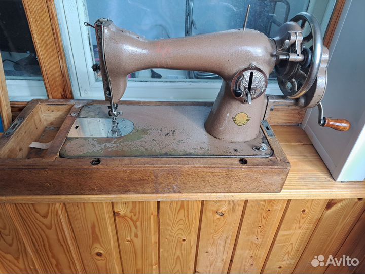 Швейная машина Подольск ручная