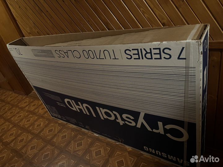 Телевизор Samsung UE70TU7170U состояние нового