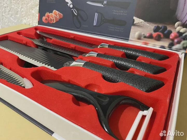 Набор кухонных ножей новый