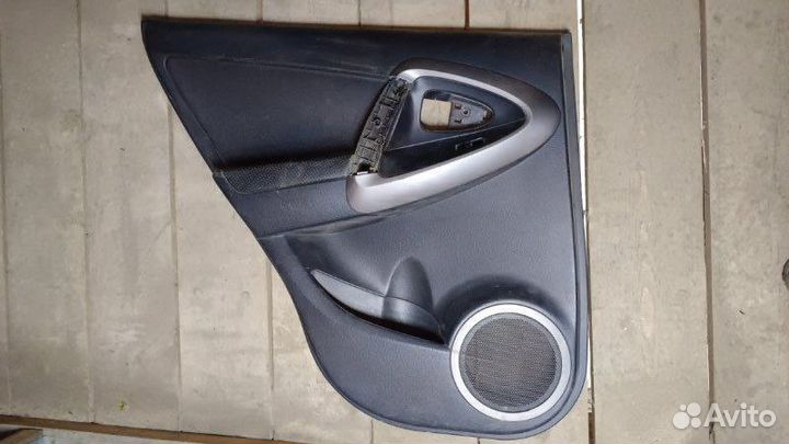 Дверные карты Toyota Rav4 30 2.0 2009