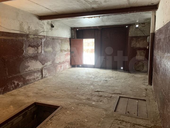 Гараж, > 30 м²