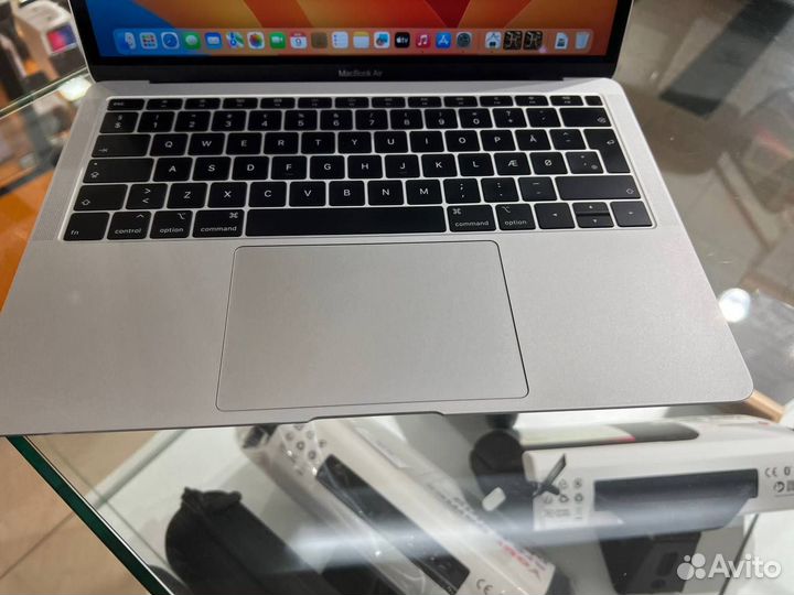 Apple MacBook Air 13 (i5, 2018)