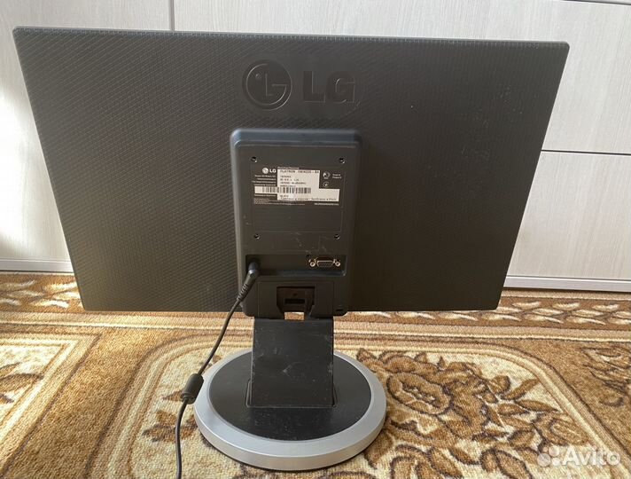 Монитор LG Flatron 19EN33S-BA 18.5''