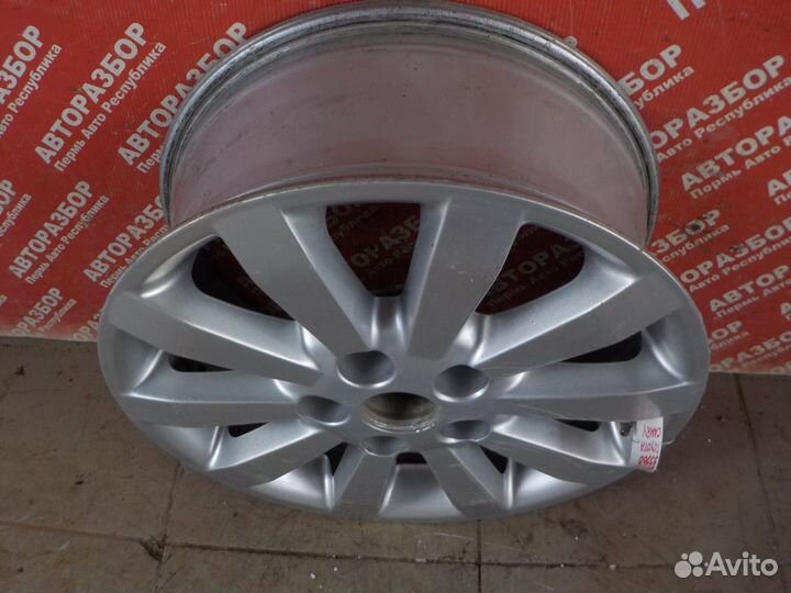 Диск литой Toyota Camry r16