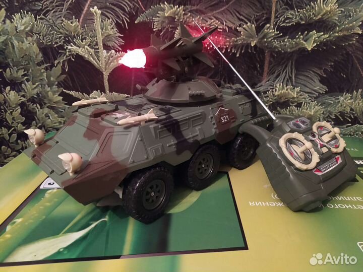 Танк и бронетранспортер на р/у